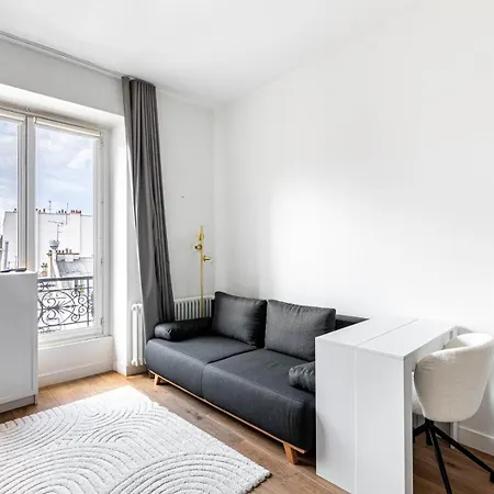 Bastille Apartment